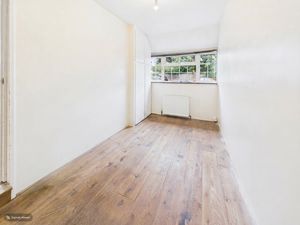 BREAKFAST ROOM- click for photo gallery